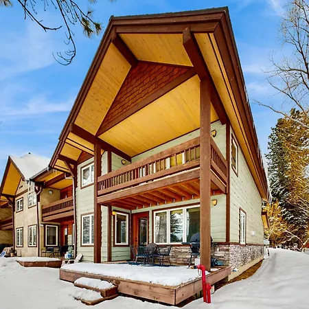 Shiner Creek Retreat Villa